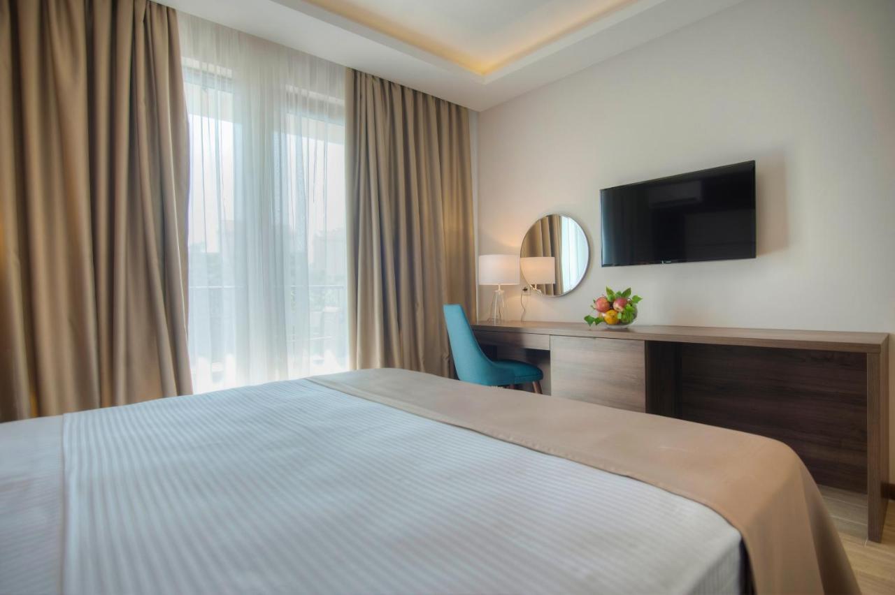 Hotel Twelve By Aycon บุดวา ภายนอก รูปภาพ