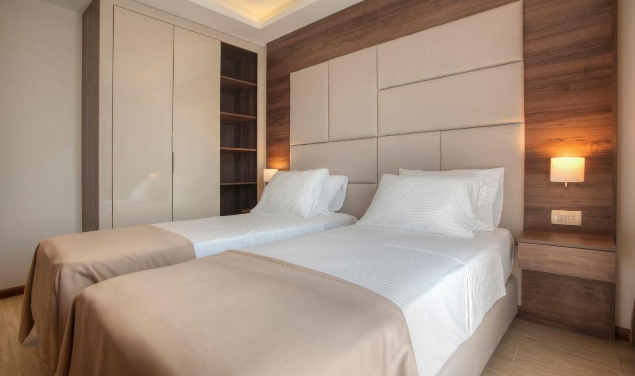 Hotel Twelve By Aycon บุดวา ภายนอก รูปภาพ