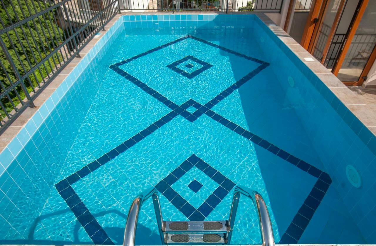 Hotel Twelve By Aycon บุดวา ภายนอก รูปภาพ