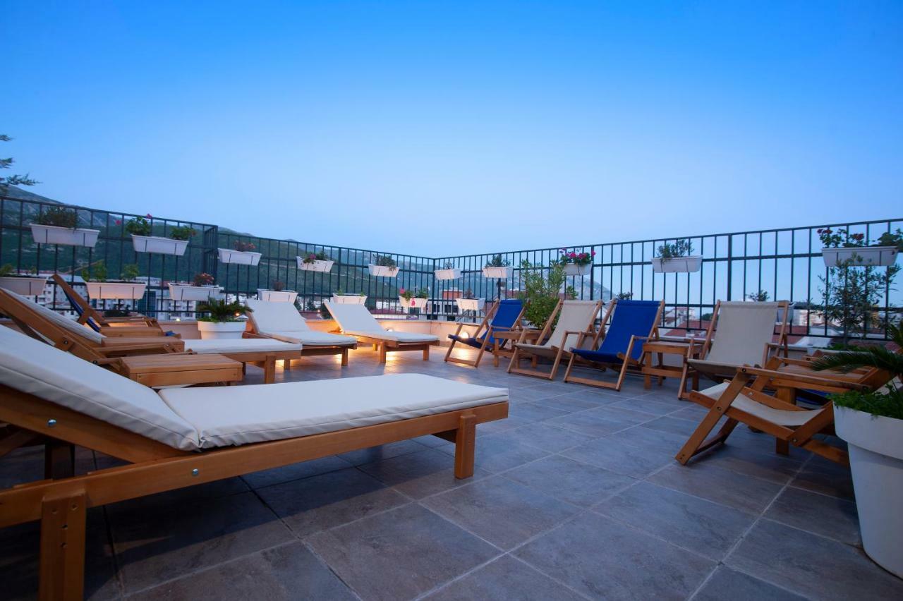 Hotel Twelve By Aycon บุดวา ภายนอก รูปภาพ