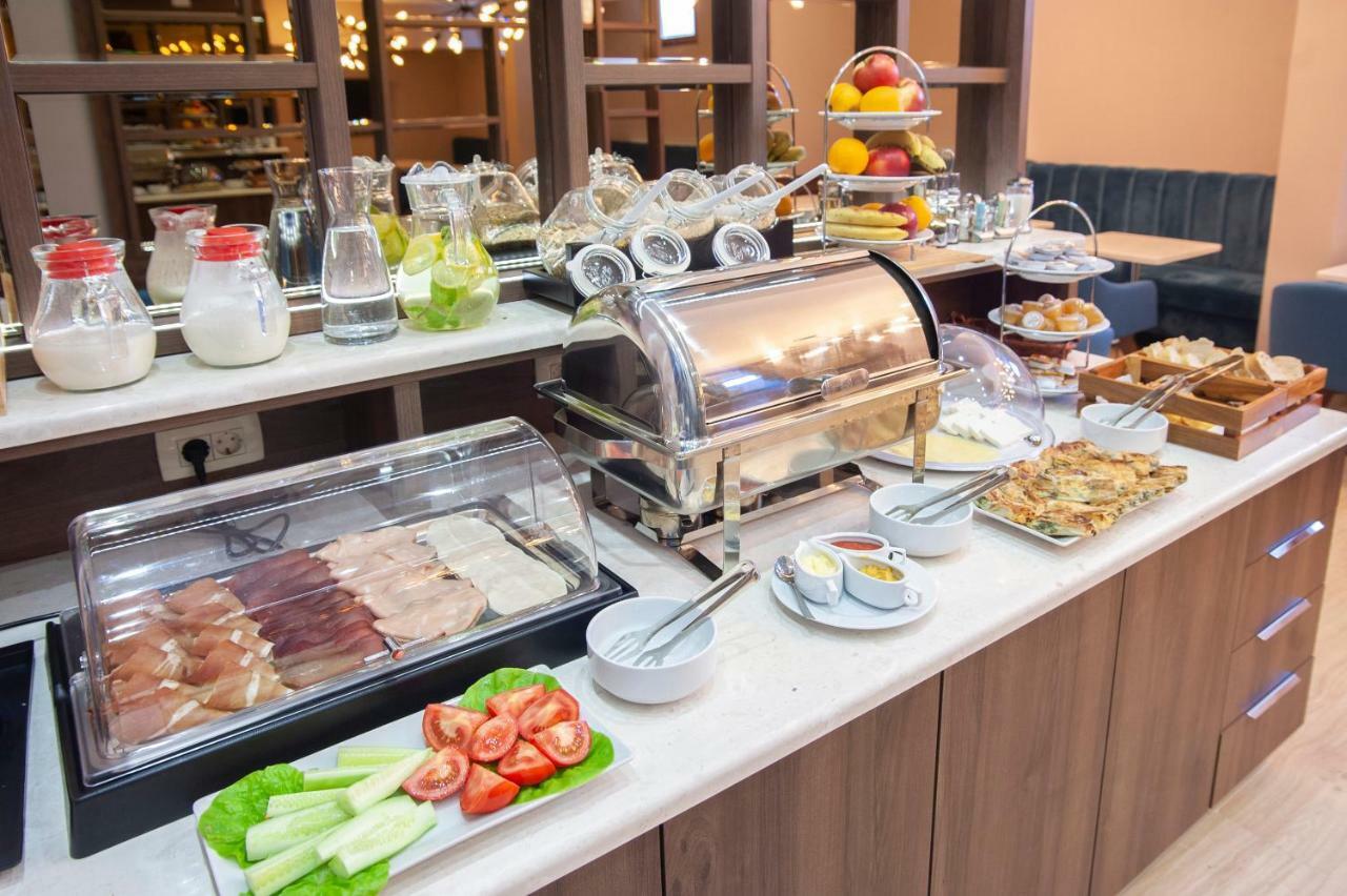 Hotel Twelve By Aycon บุดวา ภายนอก รูปภาพ